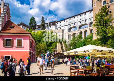 Český Krumlov è una città nella regione della Boemia del sud della Repubblica ceca. Il suo centro storico, centrato attorno al Český Krumlov castello. Foto Stock
