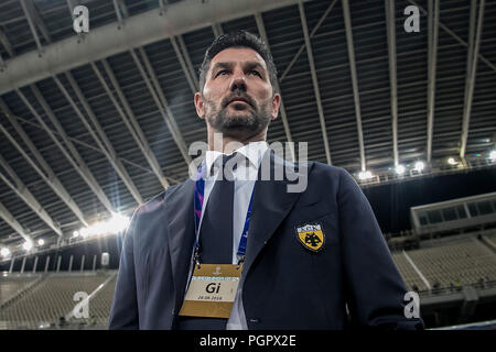 Atene, Grecia. 28 Agosto, 2018. AEK's head coach Marinos Ouzounidis reagisce durante la Champions League Play-Off leg 2 partita di calcio tra AEK Atene e MOL Vidi FC presso lo Stadio Olimpico di Atene, Grecia, che il 28 agosto, 2018. Credito: Panagiotis Moschandreou/Xinhua/Alamy Live News Foto Stock