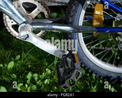 Pignone di bicicletta, il pedale e la ruota, outdoor immagine ritagliata Foto Stock