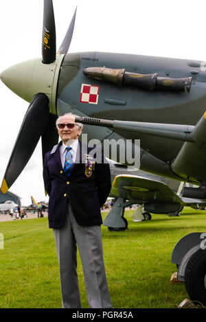 Stefan Ryll, pilota di caccia polacco della seconda guerra mondiale. Veterano della seconda Guerra Mondiale con Spitfire. Polonia Royal Air Force in tempo di guerra 306 Squadron pilota Foto Stock