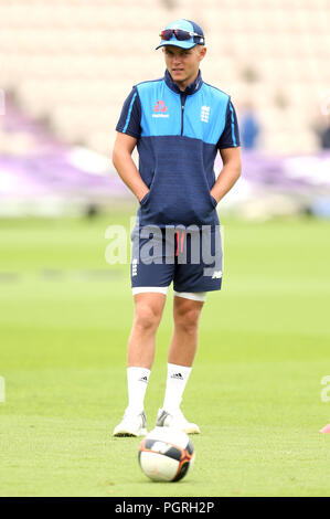 L'Inghilterra del Sam Curran durante una sessione di reti presso la ciotola AGEAS, Southampton. Foto Stock