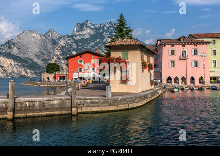 A Torbole sul lago di Garda, Trentino, Italia, Europa Foto Stock