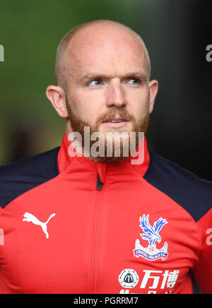 Il palazzo di cristallo di Jonathan Williams prima della Coppa Carabao, secondo round in abbinamento al Liberty Stadium, Swansea. Stampa foto di associazione. Picture Data: martedì 28 agosto, 2018. Vedere PA storia SOCCER Swansea. Foto di credito dovrebbe leggere: Simon Galloway/filo PA. Restrizioni: solo uso editoriale nessun uso non autorizzato di audio, video, dati, calendari, club/campionato loghi o 'live' servizi. Online in corrispondenza uso limitato a 120 immagini, nessun video emulazione. Nessun uso in scommesse, giochi o un singolo giocatore/club/league pubblicazioni. Foto Stock