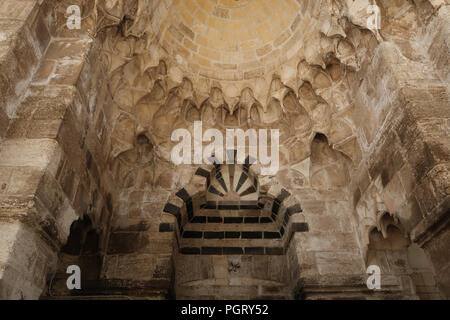 Mamluk medaglione ornamento al portale d'ingresso a cupola della porta dei mercanti di cotone - Bab al-Qattanin sul lato occidentale del Monte del Tempio conosciuto come il Santuario Nobile e per i musulmani come l'Haram esh-Sharif nella città vecchia est Gerusalemme Israele Foto Stock