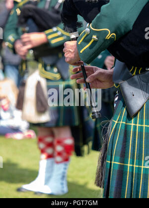 Raccolta Lonach, Scozia - Agosto 25, 2018: i giocatori nel pipe band performance al Lonach raduno in Scozia. Foto Stock