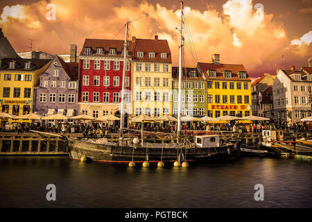 Vista di Nyhavn (Copenaghen, Danimarca) Foto Stock