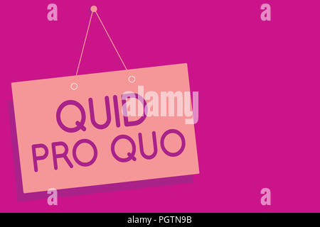 Testo che mostra segni di contropartite. Foto concettuale di un favore o vantaggio concesso o previsto nel ritorno di qualcosa di Rosa parete scheda di comunicazione di messaggio Foto Stock