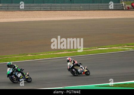 Silverstone, Northamptonshire, Regno Unito 24 agosto 2018 - 2018 GOPRO British Grand Prix MOTORGP Libere giorno - abbondanza di due ruote di azione sulla pista Foto Stock