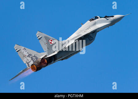 Un Mikoyan MiG-29 multirole fighter jet polacca della Air Force. Foto Stock