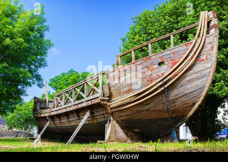 11 Giugno 2018: Charlestown, Cornwall, Regno Unito - Greco Trireme Nomos, costruita per il film Scontro di titani. Foto Stock