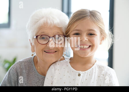 Ritratto di nonna con nipote Foto Stock