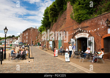 Regno Unito, Inghilterra, Devon, Exeter, Fiume Exe Quayside le imprese del turismo Foto Stock