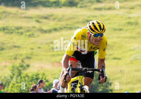 Van Avermaert di BMC in maglia gialla al tour de France stadio 10 2018. Le  Col De la Colombiere discesa Foto stock - Alamy