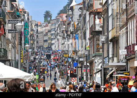 Main Street, Santa Catarina rua, città vecchia, Porto, Portogallo Foto Stock