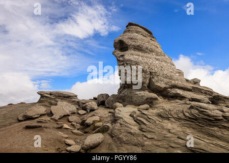 La Sfinge formazione rocciosa naturale nelle montagne di Bucegi, Romania Foto Stock