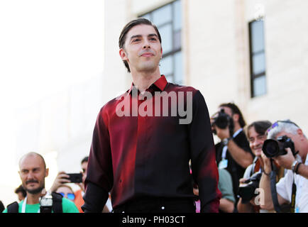 Venezia, Italia. 28 Agosto 2018.attore italiano Michele Riondino, "madrina" al settantacinquesimo Venice International Film Festival 2018. Michele Riondino ospiterà la apertura e la chiusura di eventi del settantacinquesimo Venice International Film Festival 2018, diretto da Alberto Barbera e organizzata dalla Biennale di Venezia presieduta da Paolo Baratta. Credito: AGENZIA SINTESI/Alamy Live News Foto Stock