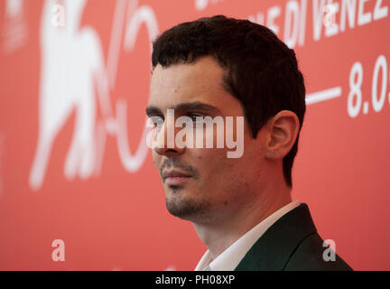 Venezia, Italia. Il 28 agosto 2018. Direttore Damien Chazelle al photocall per il film primo uomo al settantacinquesimo Festival del Cinema di Venezia, mercoledì 29 agosto 2018, Venezia Lido, Italia. Credito: Doreen Kennedy/Alamy Live News Foto Stock