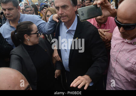 Esteio, Brasile. Il 29 agosto, 2018. Il candidato presidenziale Jair Bolsonaro terrà Mercoledì, 28, campagna elettorale nella città di Esteio, Rio Grande do Sul. Credito: Omar de Oliveira/FotoArena/Alamy Live News Foto Stock