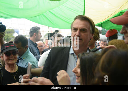 Esteio, Brasile. Il 29 agosto, 2018. Il candidato presidenziale Jair Bolsonaro terrà Mercoledì, 28, campagna elettorale nella città di Esteio, Rio Grande do Sul. Credito: Omar de Oliveira/FotoArena/Alamy Live News Foto Stock