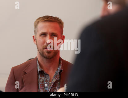Venezia, Italia. Il 29 agosto 2018. Ryan Gosling al photocall per il film primo uomo al settantacinquesimo Festival del Cinema di Venezia, mercoledì 29 agosto 2018, Venezia Lido, Italia. Credito: Doreen Kennedy/Alamy Live News Foto Stock
