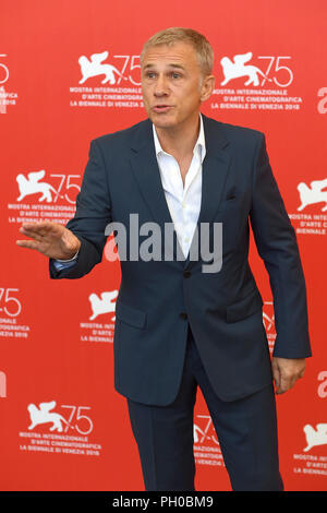 Venezia, Italia. 29 Agosto, 2018. Christoph Waltz assiste la giuria photocall durante il settantacinquesimo Venice Film Festival presso la Sala Casinò di Venezia. Paolo Treadway/Alamy Live News Foto Stock