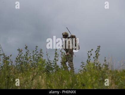 I membri dell'aria 124supportano operazioni squadrone, 124Fighter Wing in campo Gowen a Boise, Idaho partecipare a Red Flag Alaska, 14 Giugno sul giunto Pacific Alaska Range complesso di Eielson Air Force Base in Alaska. Red Flag Alaska è un combattimento simulato lo scenario costituito da multi-forze nazionali. Foto Stock