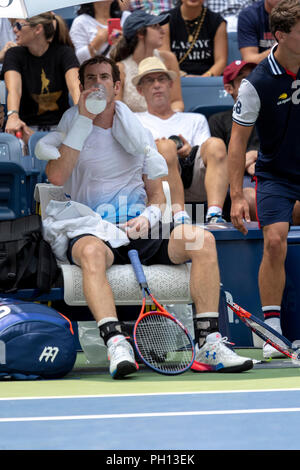 Andy Murray (GBR) competono al 2018 US Open di Tennis. Foto Stock