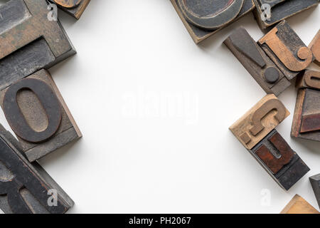 La stampa tipografica in legno blocchi sfondo bianco Foto Stock