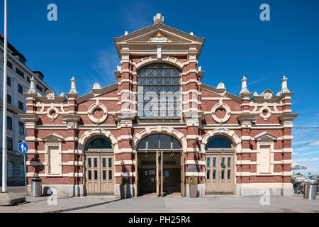 Helsinki Old Market Hall, Vanha Kauppahalli Helsinki, il più antico mercato coperto in Finlandia. Da Gustaf Nyström (1889). Foto Stock