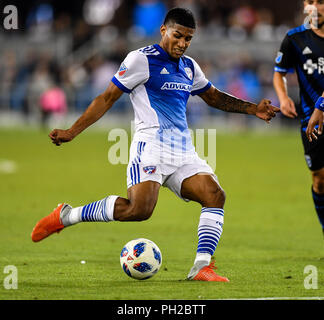 Agosto 29, 2018: FC Dallas centrocampista Santiago Mosquera (11) spara un colpo sul traguardo durante il match di MLS tra FC Dallas e San Jose terremoti a Avaya Stadium di San Jose, California. Chris Brown/CSM Foto Stock