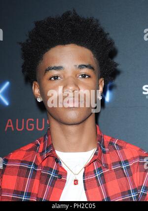 Los Angeles, CA, Stati Uniti d'America. Il 29 agosto, 2018. Myles Truitt presso gli arrivi per KIN Premiere, ArcLight Hollywood, Los Angeles, CA il 29 agosto 2018. Credito: Elizabeth Goodenough/Everett raccolta/Alamy Live News Foto Stock
