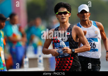 Jakarta, Indonesia. Il 30 agosto, 2018. Satoshi Maruo (JPN) Atletica - Corsa a piedi : uomini 50km di corsa a piedi a Jakarta City durante il 2018 Jakarta Palembang giochi asiatici in Jakarta, Indonesia . Credito: Naoki Morita AFLO/sport/Alamy Live News Foto Stock