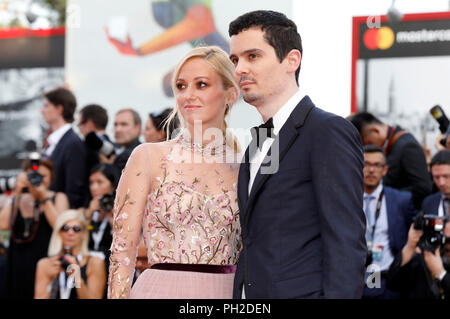 Venezia, Italia. Il 29 agosto 2018. Olivia Hamilton e Damien Chazelle frequentando il 'primo uomo' premiere al settantacinquesimo Venice International Film Festival presso il Palazzo del Cinema il 29 agosto 2018 a Venezia, Italia Credito: Geisler-Fotopress GmbH/Alamy Live News Foto Stock