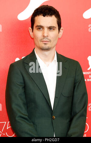 Venezia, Italia. Il 29 agosto, 2018. Damien Chazelle assiste il 'primo uomo' photocall durante il settantacinquesimo Venice Film Festival presso il Palazzo del Casinò su agosto 29, 2018 a Venezia, Italia. Credito: Giovanni Rasimus/Media punzone ***Francia, Svezia, Norvegia, Denark, Finlandia, Stati Uniti d'America, Repubblica Ceca, Sud America solo***/Alamy Live News Foto Stock