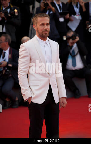 Venezia, Italia. Il 29 agosto 2018. Ryan Gosling al primo uomo Premiere, Cerimonia di apertura e Lifetime Achievement Award a Vanessa Redgrave al settantacinquesimo Festival del Cinema di Venezia, Sala Grande mercoledì 29 agosto 2018, Venezia Lido, Italia. Foto Stock
