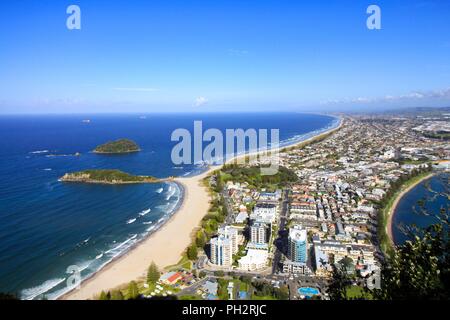 Tauranga cityscape e spiagge vista da Mount Maunganui, Tauranga, Isola del nord, Nuova Zelanda, 30 ottobre 2017. () Foto Stock