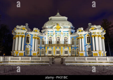 Pavilion Hermitage di Catherine park a Tsarskoe Selo in una notte d'inverno. Pushkin town. San Pietroburgo. La Russia Foto Stock