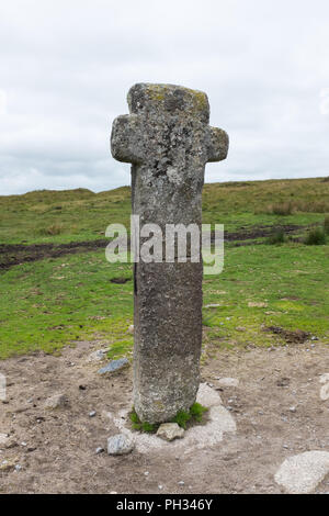 Siward's Cross vicino a Nun's Cross su Dartmoor sorge in corrispondenza della giunzione di Abbotts' modo e dei monaci,percorso di due delle principali vie attraverso Dartmoor Foto Stock