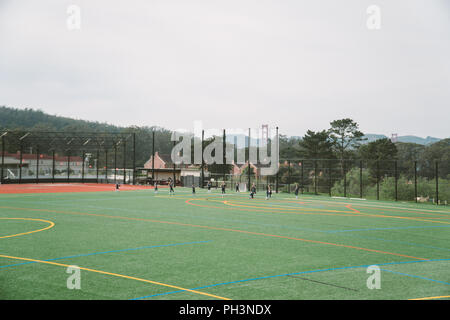 Alta scuola Campo Sportivo Bleachers Lacrosse Soccer Foto Stock