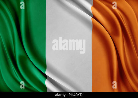 Bandiera dell'Irlanda. Indicatore con una lucida tessitura della seta. Foto Stock