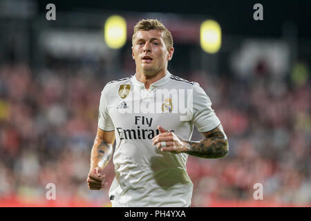 26 agosto 2018, Estadi Montilivi, Girona, Spagna; La Liga calcio, Girona contro il Real Madrid; Toni Kroos del Real Madrid Foto Stock