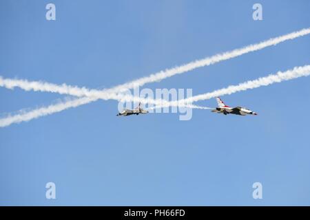 Il USAF Thunderbirds arrivati 20 Giugno presso Hill Air Force Base per i guerrieri più Wasatch aria e spazio Show tenutosi 23-24 giugno. Foto Stock