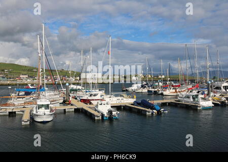 Barche a vela a Dingle Harbour, Co. Kerry, Irlanda Foto Stock