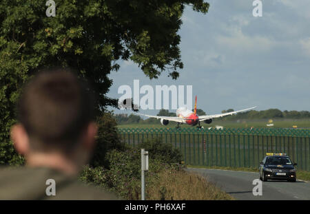 Aeroporto di Dublino gli sbarchi e partenze. Foto Stock