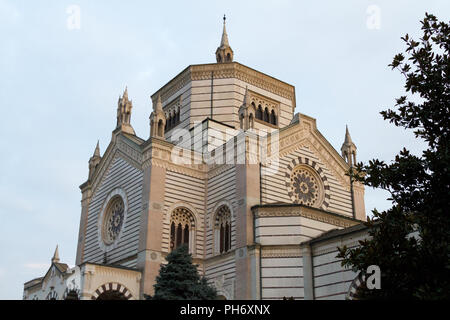 Milano, Italia. 2018/2/8. Il Famedio [la hall of fame] - (il principale monumento cappella del cimitero) - presso il Cimitero Monumentale ('Monumental Cemete Foto Stock