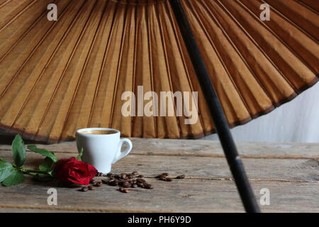 Chicco di caffè miscele catturati attraverso l umore evocando lo styling Foto Stock