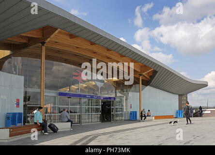 Il nuovo Abbey Wood stazione ferroviaria, a sud-est di Londra, Regno Unito. La stazione sarà l'estremità orientale della nuova linea Crossrail (l'Elizabeth linea) Foto Stock