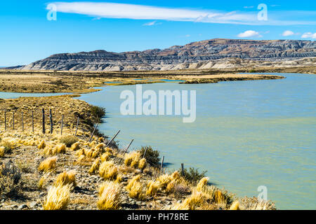 Bella vista della montagna e lago Foto Stock