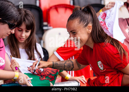 Newport, Galles. Il 30 agosto, 2018. Il Galles donna Natascia Harding a una sessione di formazione in anticipo della FIFA Coppa del Mondo donne il qualificatore contro l'Inghilterra a Rodney Parade. Lewis Mitchell/YCPD. Credito: Lewis Mitchell/Alamy Live News Foto Stock