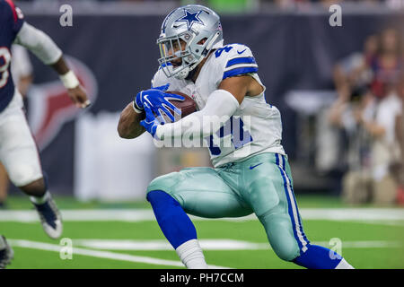 Houston, Stati Uniti d'America. Il 30 agosto 2018. Agosto 30, 2018: Dallas Cowboys running back Dario Jackson (44) porta la palla durante il primo trimestre di preseason NFL partita di calcio tra i Texans di Houston e Dallas Cowboys a NRG Stadium di Houston, TX. Trask Smith/CSM Credito: Cal Sport Media/Alamy Live News Foto Stock